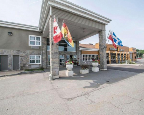Econo Lodge Inn & Suites